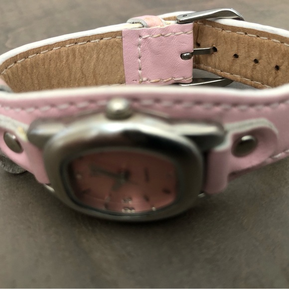 Pink Quartz Watch - Picture 3 of 3